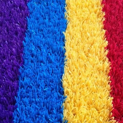 빨간색 노란색 파란색 보라색 인공 아이 잔디 잔디 무지개 활주로 밀도 22050stitches/sqm